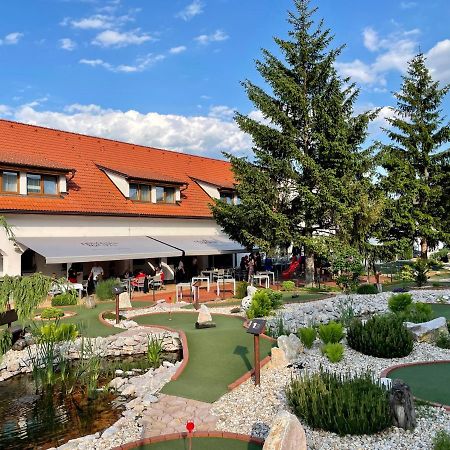 Tisnovska Rychta Hotel Ngoại thất bức ảnh