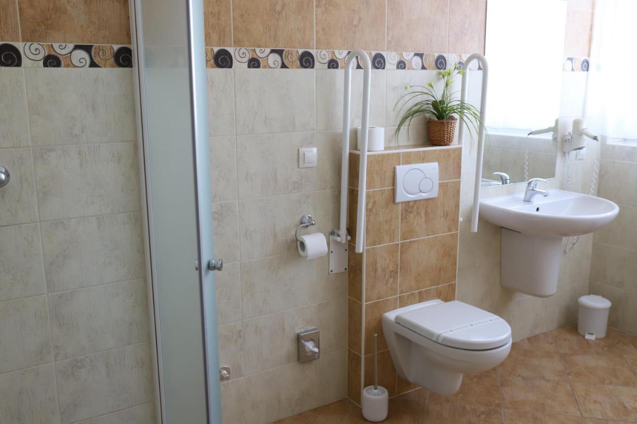 Tisnovska Rychta Hotel Ngoại thất bức ảnh