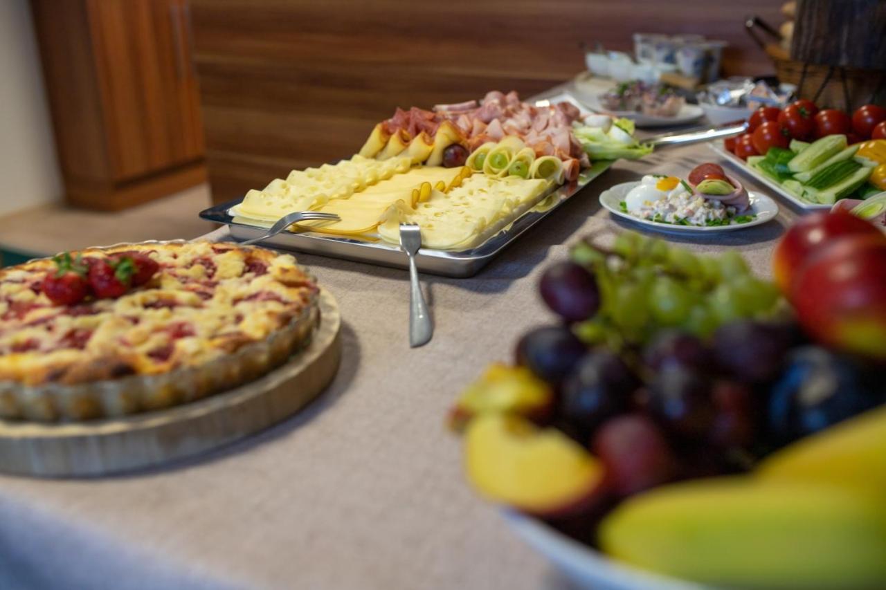 Tisnovska Rychta Hotel Ngoại thất bức ảnh