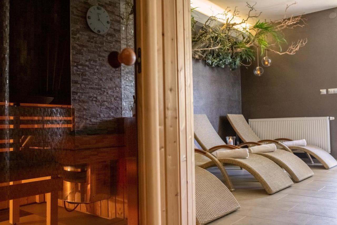 Tisnovska Rychta Hotel Ngoại thất bức ảnh
