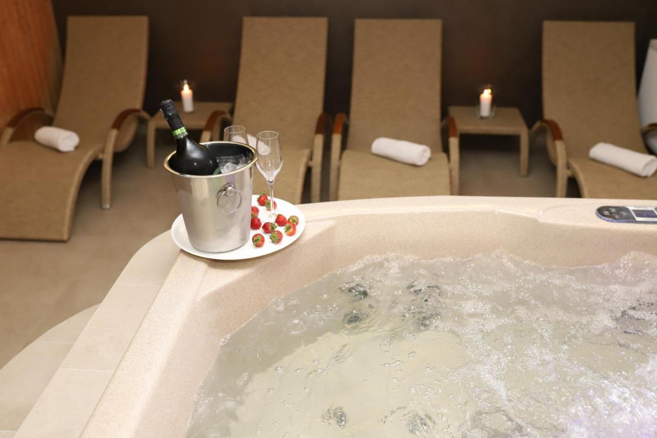 Tisnovska Rychta Hotel Ngoại thất bức ảnh